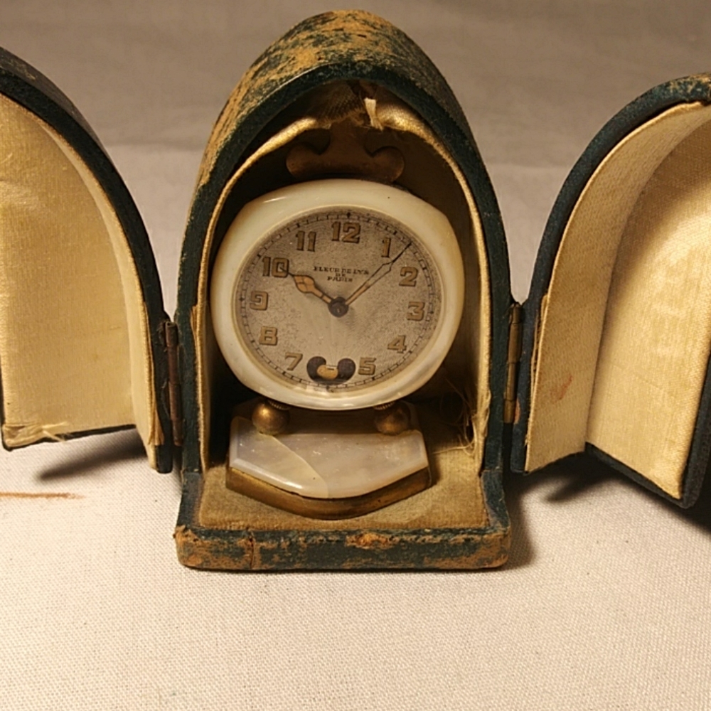 Fleur De Lys De Paris Mother of Pearl Lenox Clock